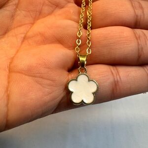 Flower necklace
